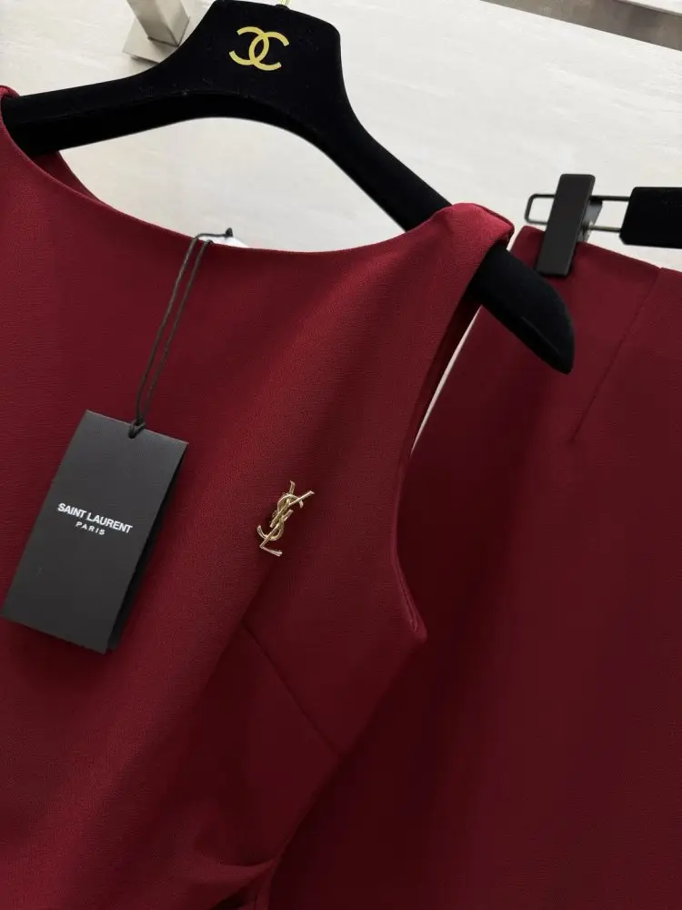 Saint Laurent Costume female — Photo 3