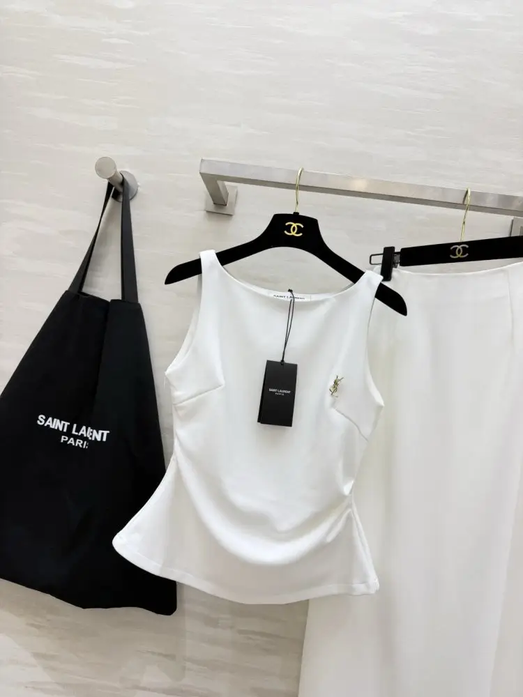 Saint Laurent Costume female — Photo 4