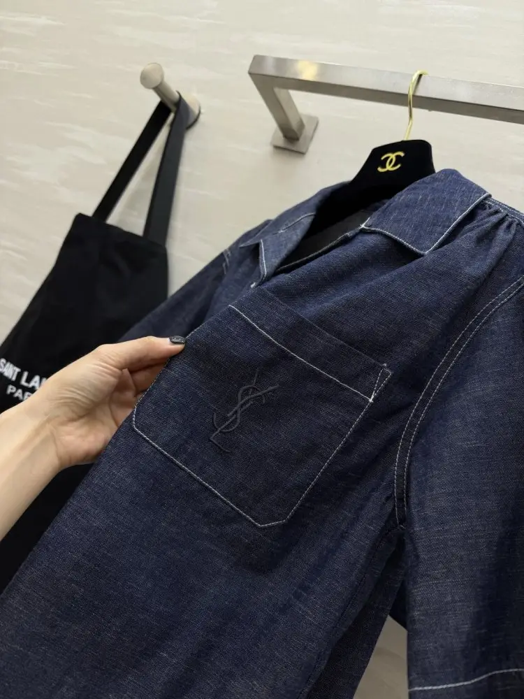Saint Laurent Costume female — Photo 4