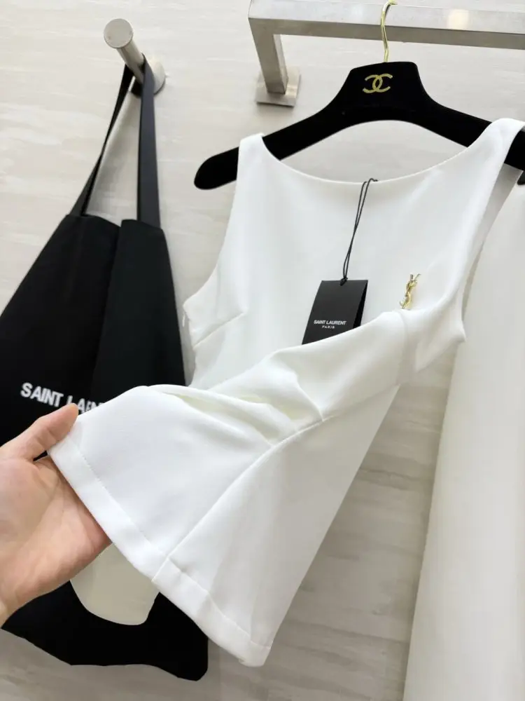 Saint Laurent Costume female — Photo 5