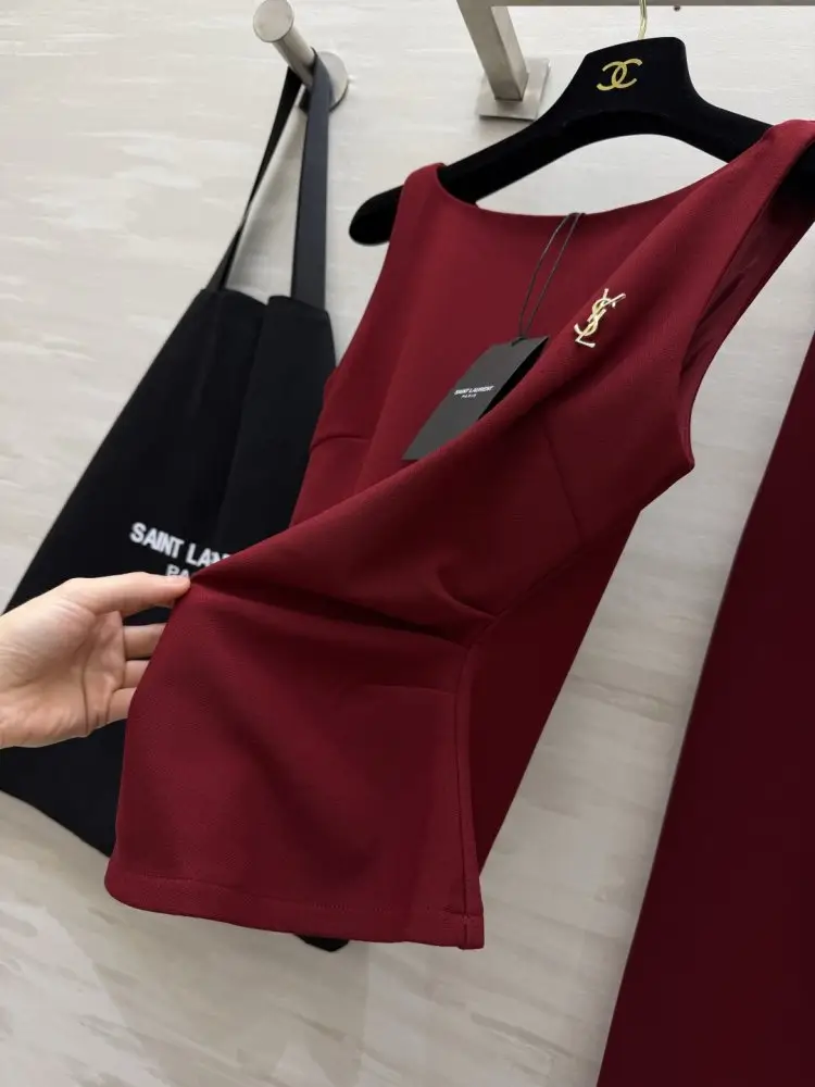 Saint Laurent Costume female — Photo 5