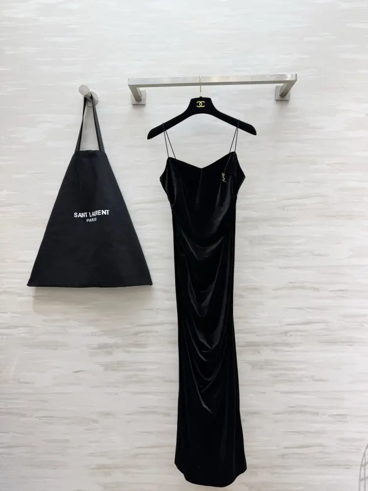Saint Laurent — Плаття, Сукня-максі з оксамиту