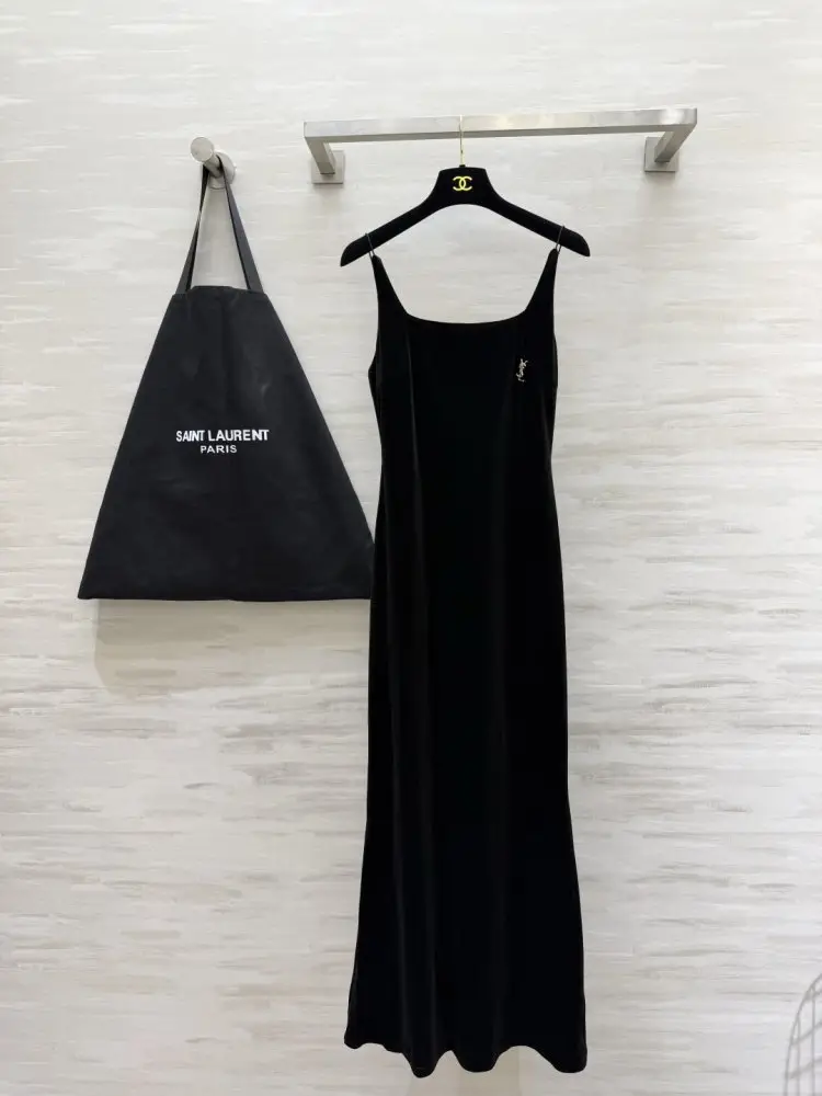 Saint Laurent — Плаття, Сукня оксамитове
