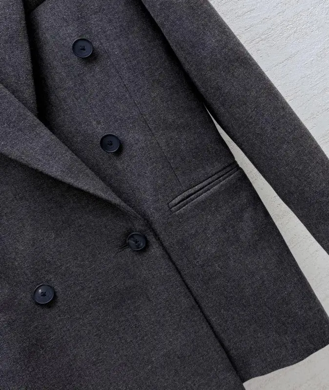 Saint Laurent Gray double-breasted woolen blazer — Photo 4