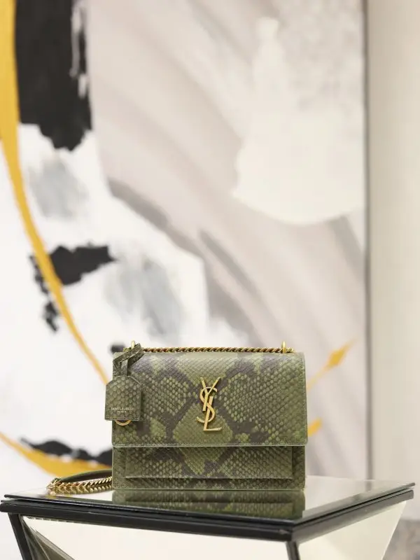Saint Laurent — Green a bag Sunset 22 cm of snakeskin skin