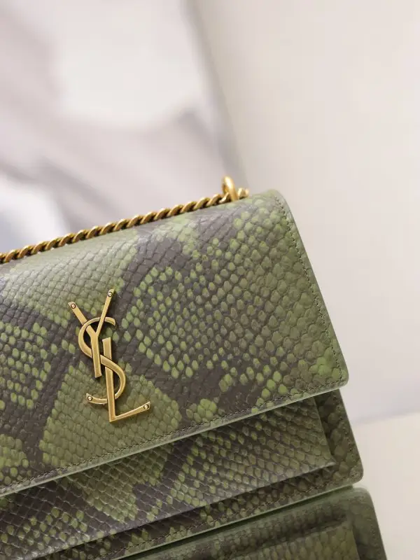 Saint Laurent Green a bag Sunset 22 cm of snakeskin skin — Photo 5