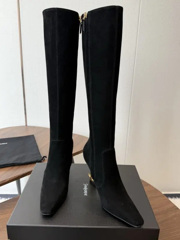Saint Laurent Високі чоботи з гострим носком на підборах — Фото 4