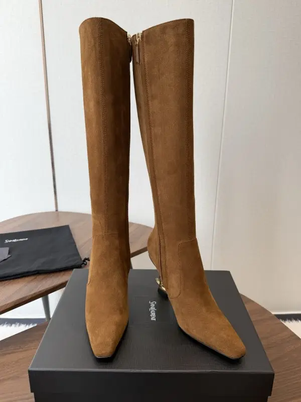 Saint Laurent Високі чоботи з гострим носком на підборах — Фото 4