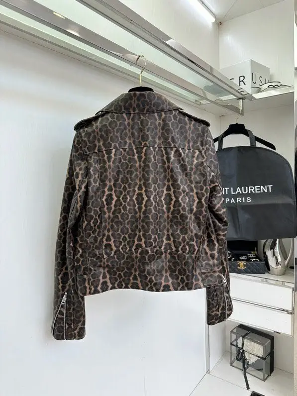 Saint Laurent Куртка кожаная женская — Фото 3