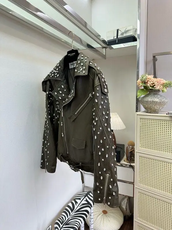 Saint Laurent Куртка кожаная женская — Фото 4