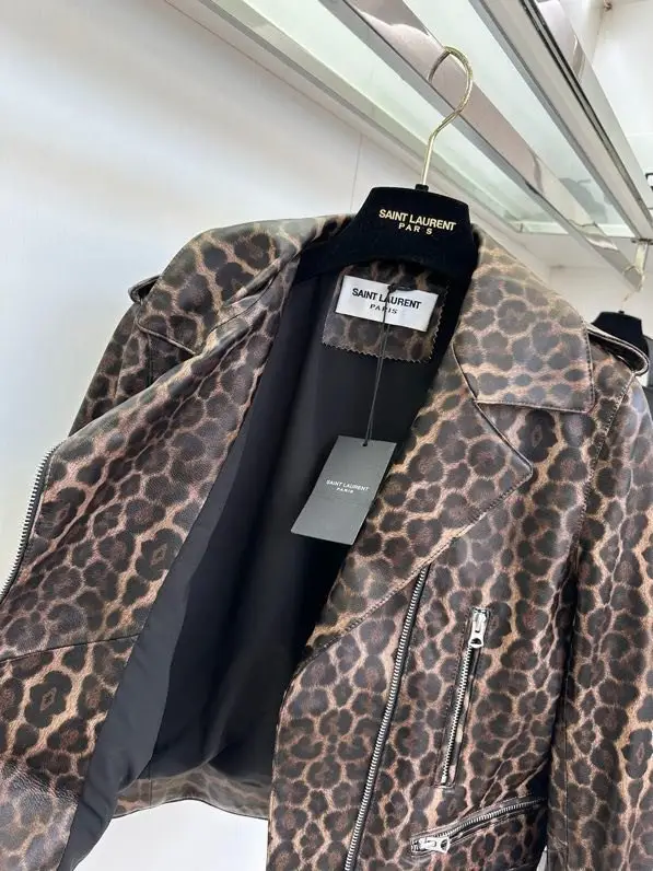 Saint Laurent Куртка кожаная женская — Фото 4