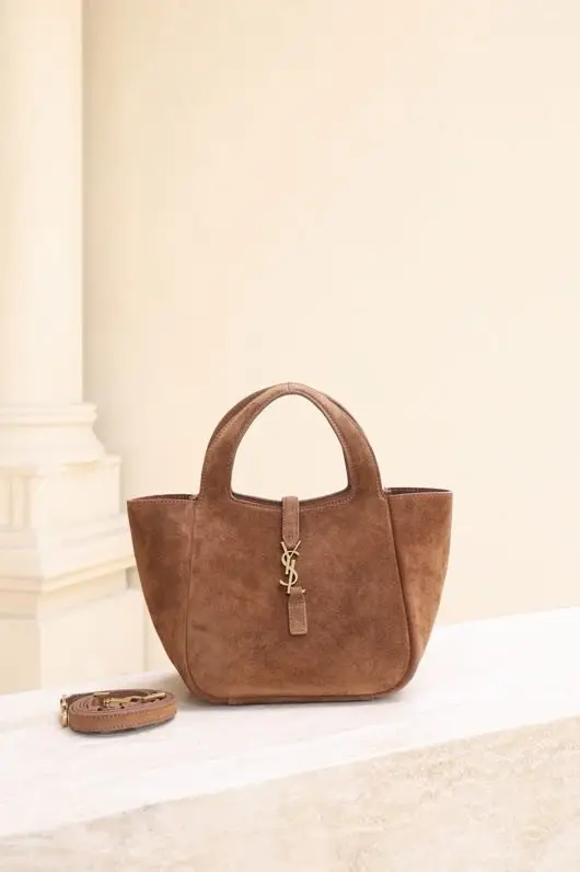 Saint Laurent — Кожаная сумка LE5A7 BEA BABY 18 см из замши