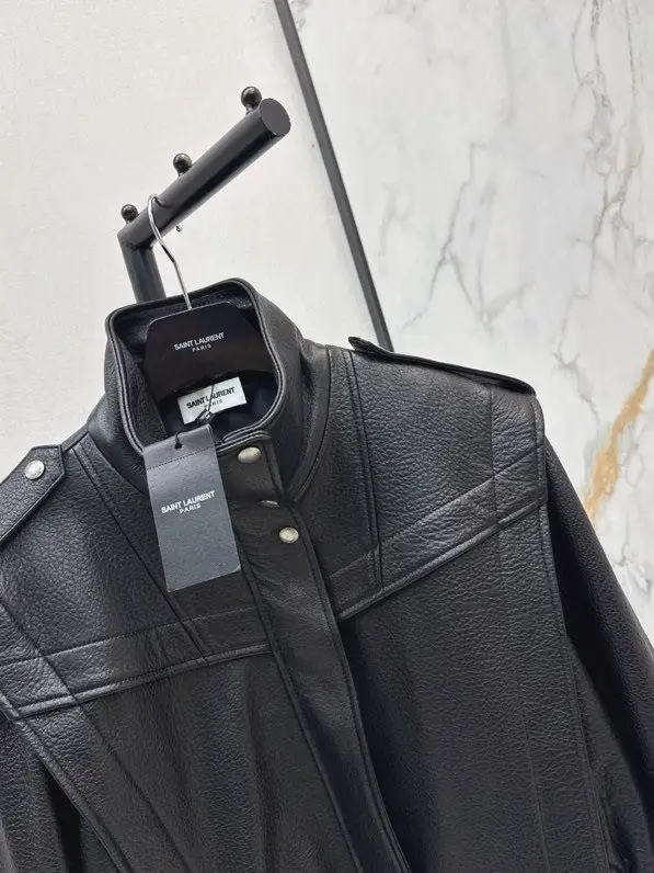 Saint Laurent Кожаная куртка-бомбер с коротким воротником-стойкой — Фото 5