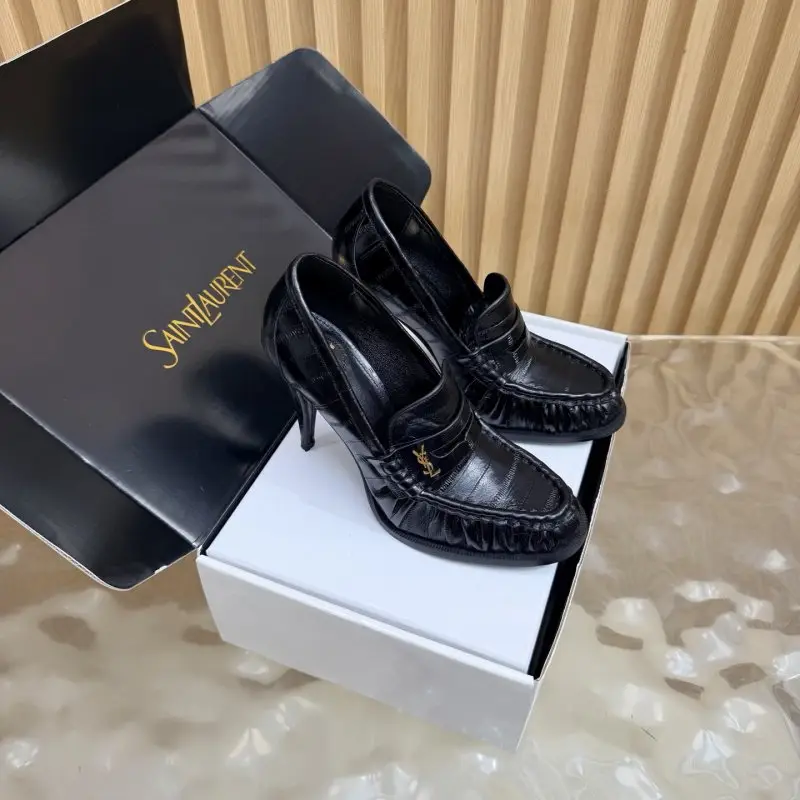 Saint Laurent Лоферы на каблуке YSL LE LOAFER — Фото 1