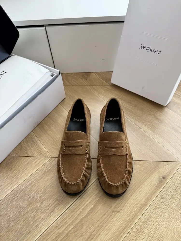 Saint Laurent Лоферы жіночі — Фото 1