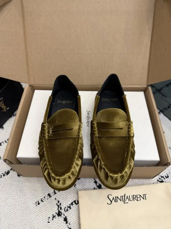 Saint Laurent — Лоферы жіночі