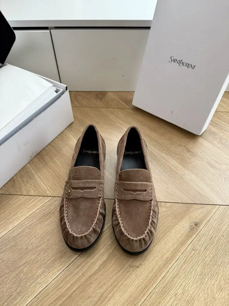 Saint Laurent — Лоферы жіночі