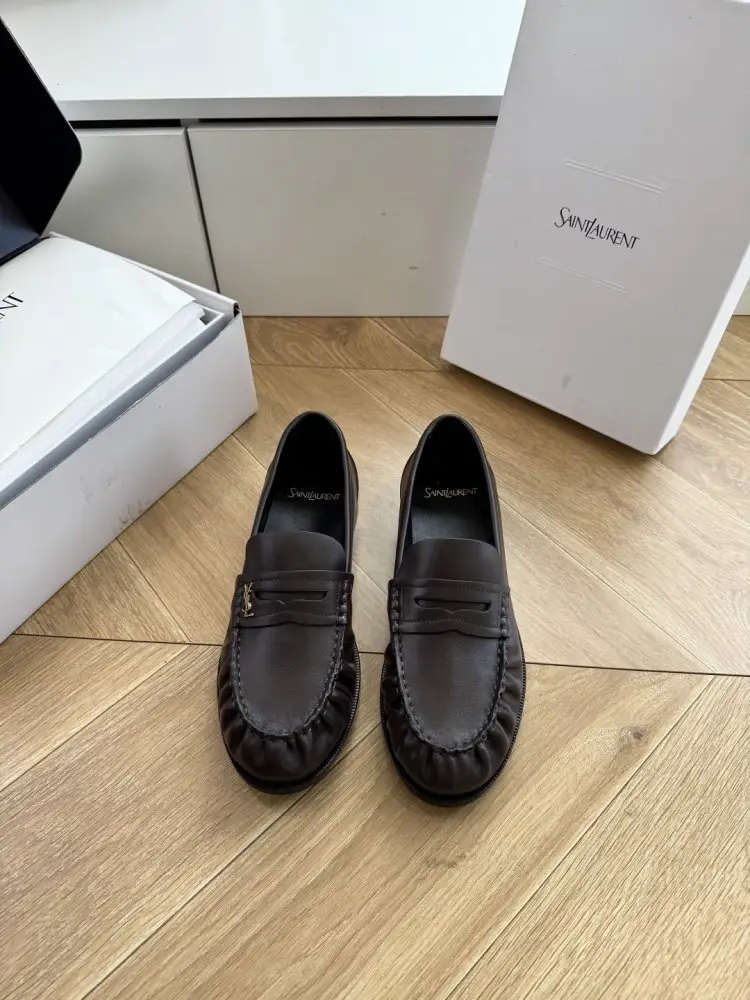 Saint Laurent — Лоферы жіночі