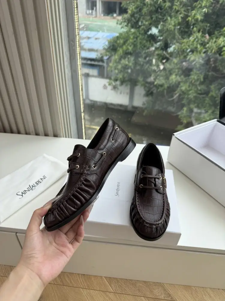 Saint Laurent Лоферы жіночі — Фото 2