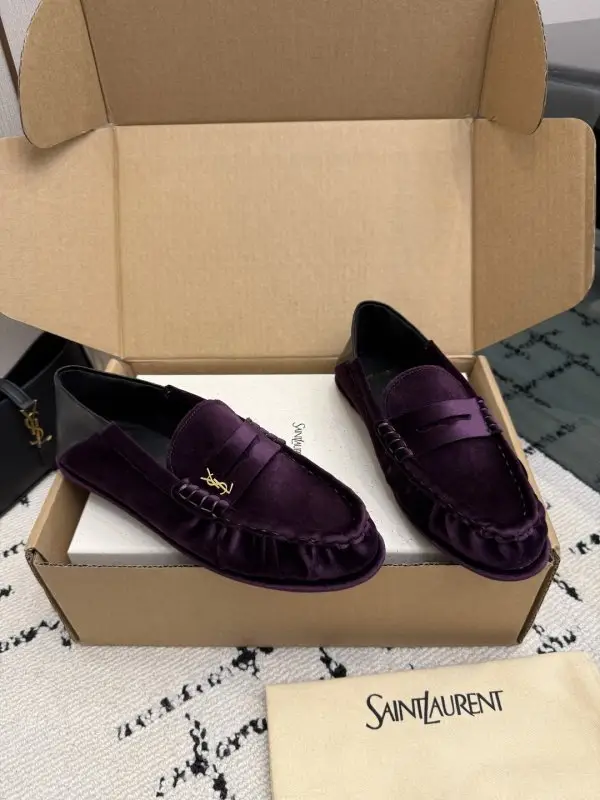 Saint Laurent Лоферы жіночі — Фото 2