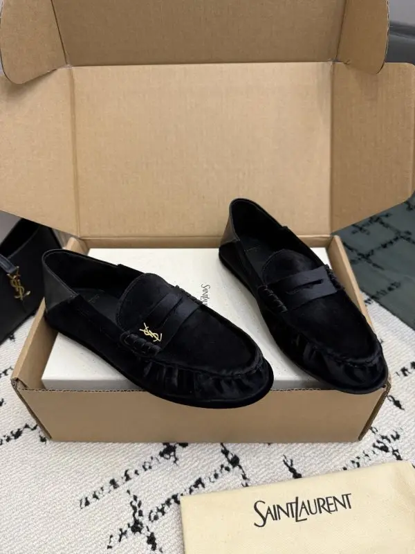 Saint Laurent Лоферы жіночі — Фото 2