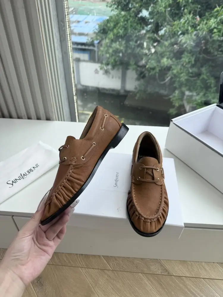 Saint Laurent Лоферы женские — Фото 2