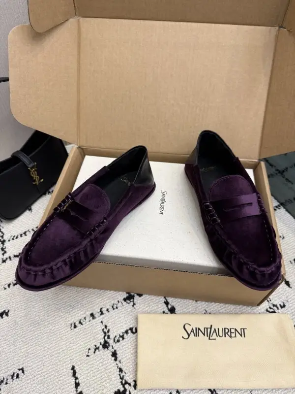 Saint Laurent Лоферы жіночі — Фото 3