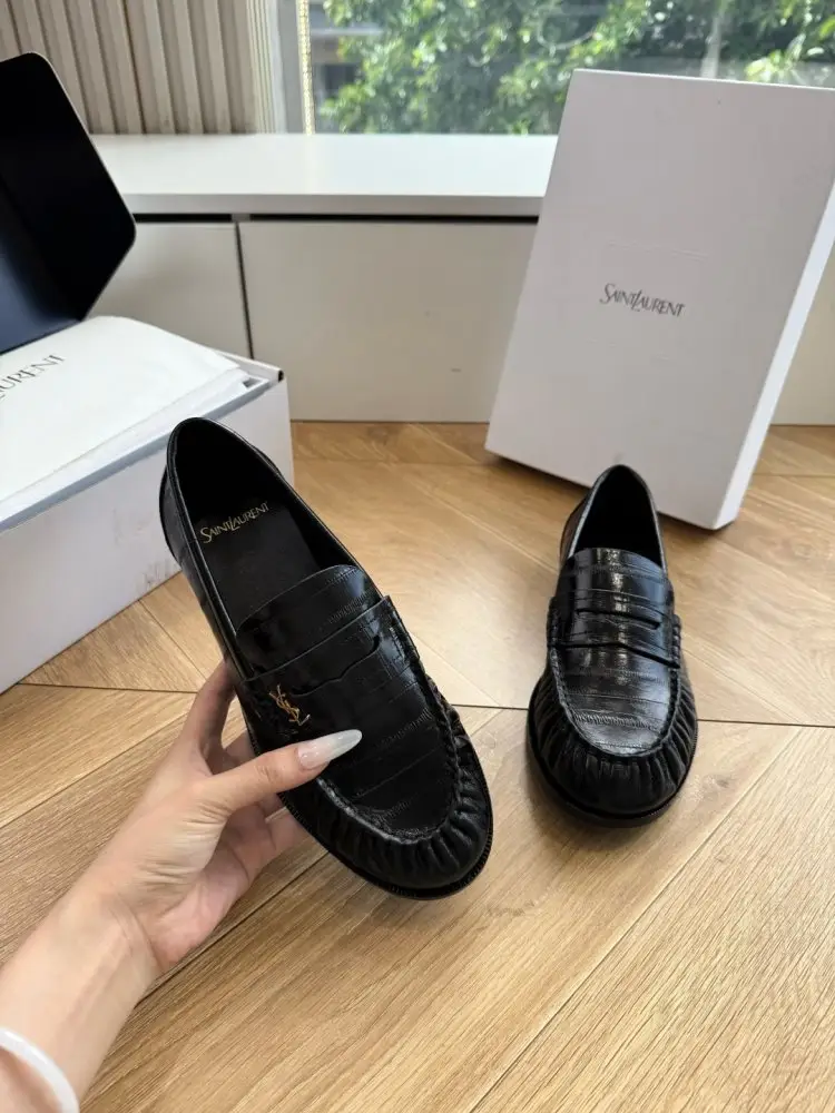 Saint Laurent Лоферы женские — Фото 3