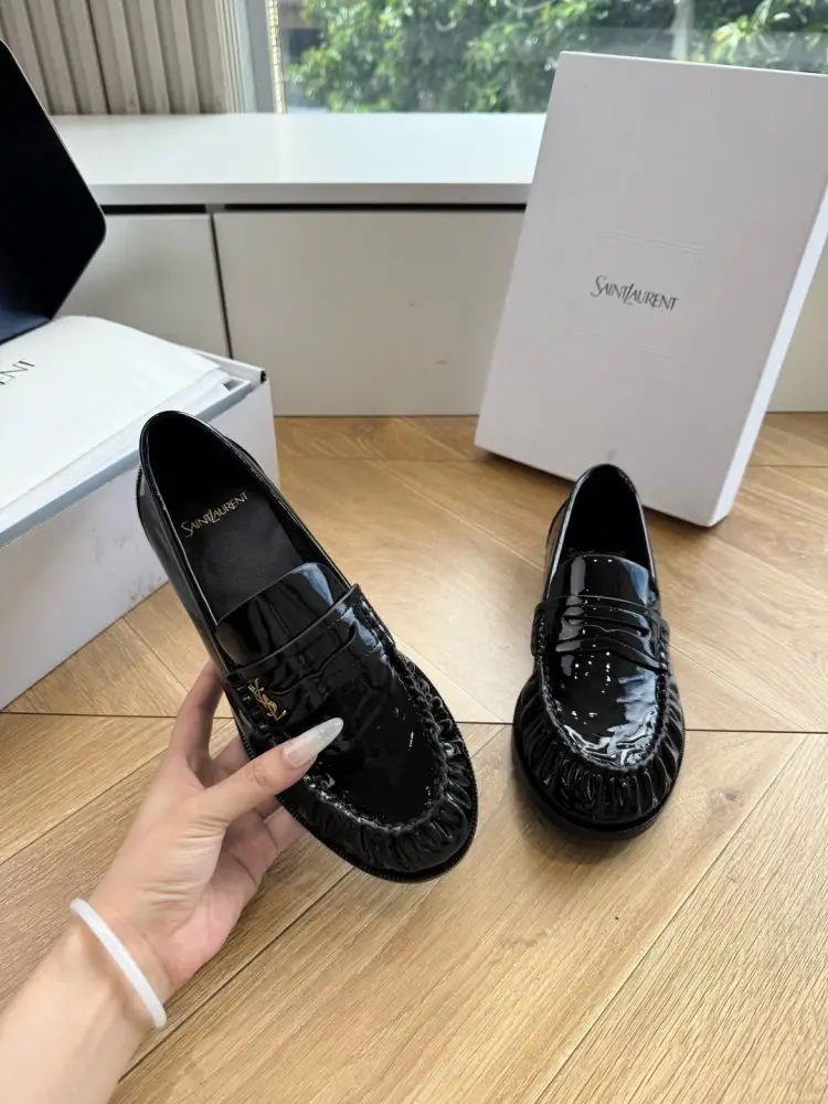Saint Laurent Лоферы women's — Photo 3