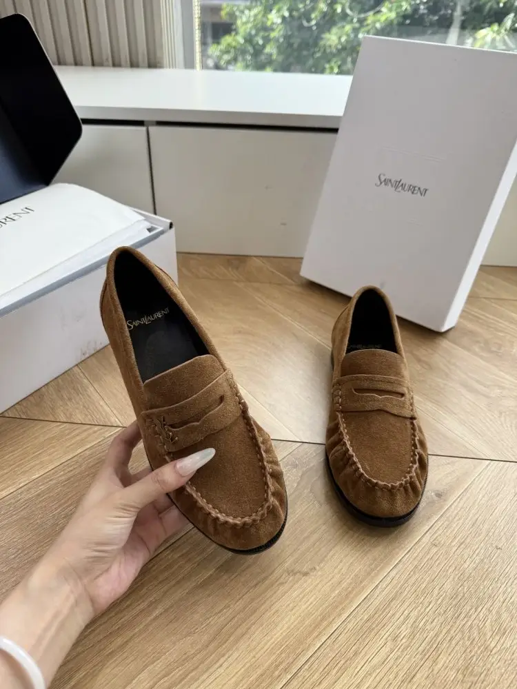 Saint Laurent Лоферы жіночі — Фото 3