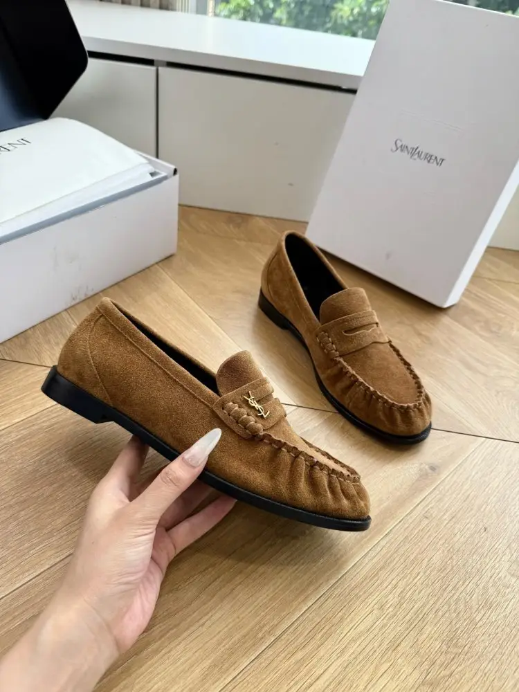 Saint Laurent Лоферы жіночі — Фото 4