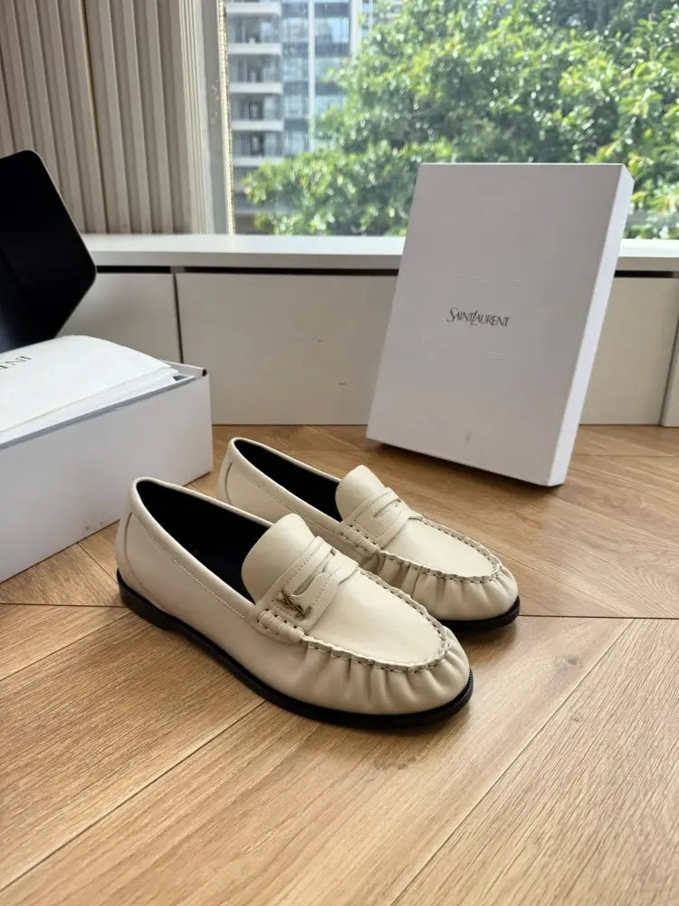 Saint Laurent Лоферы жіночі — Фото 5