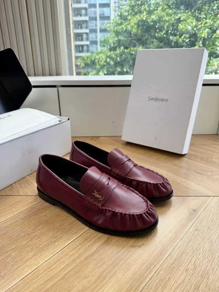 Saint Laurent Лоферы жіночі — Фото 5