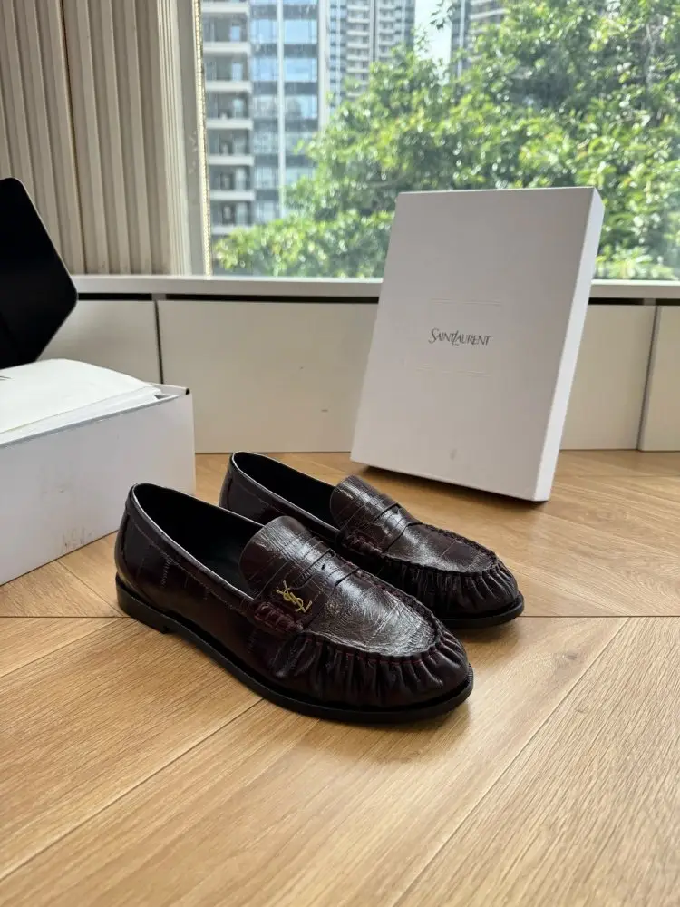 Saint Laurent Лоферы жіночі — Фото 5