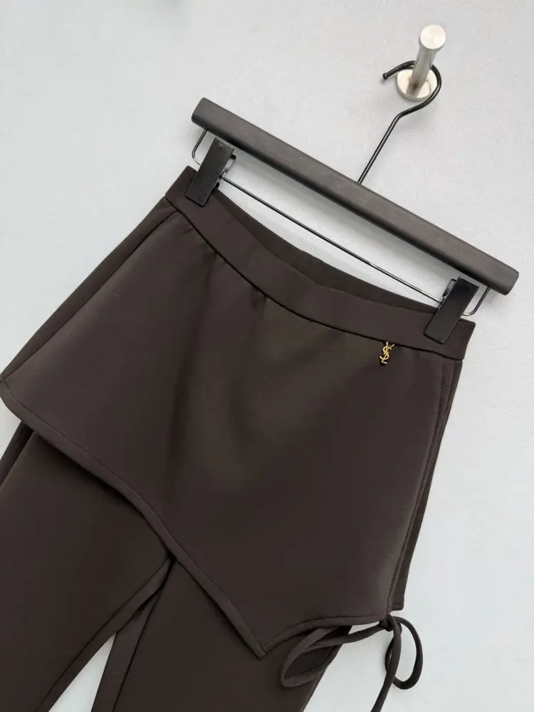 Saint Laurent Pants women's — Photo 3