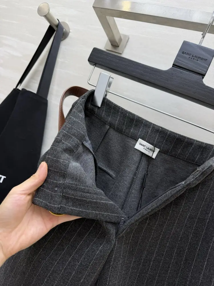 Saint Laurent Pants women's — Photo 5