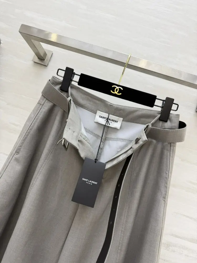 Saint Laurent Pants women's — Photo 5