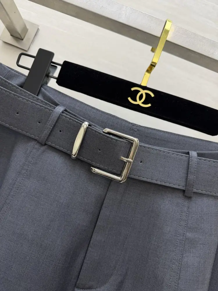 Saint Laurent Pants women's — Photo 5