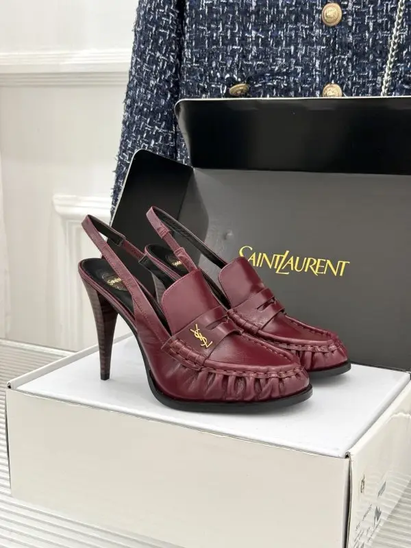 Saint Laurent — Плиссированные shoes on high heel