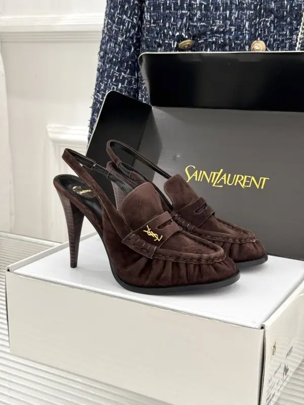 Saint Laurent — Плиссированные туфлі на високому підборах