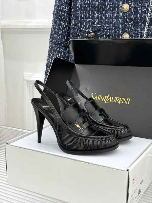 Saint Laurent — Плиссированные туфли на высоком каблуке