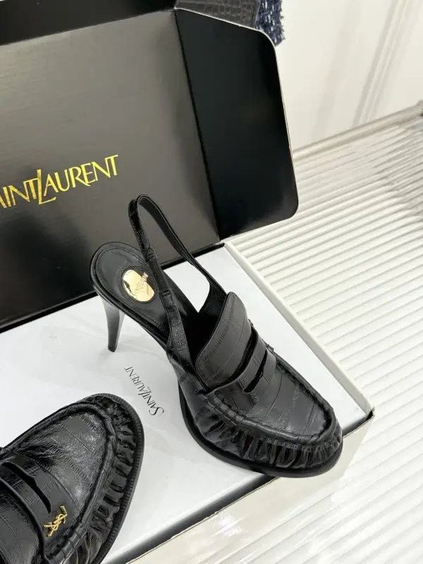 Saint Laurent Плиссированные shoes on high heel — Photo 5