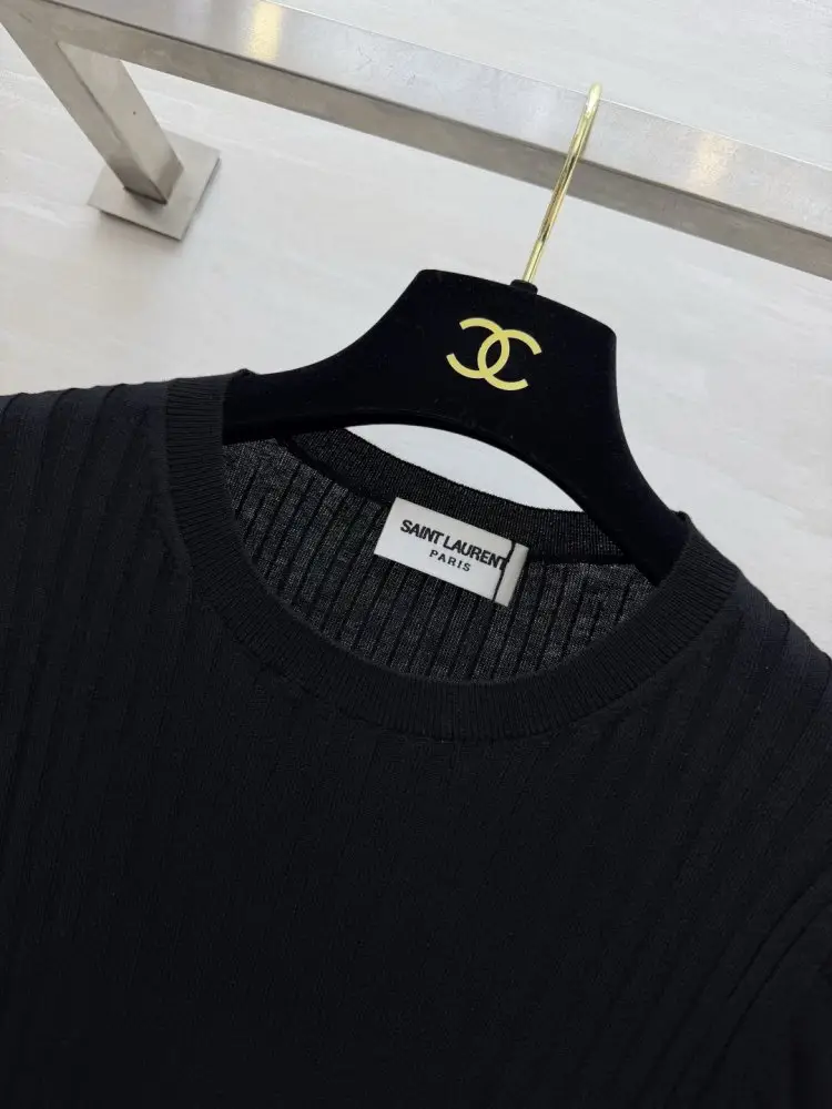 Saint Laurent Pullover female — Photo 2