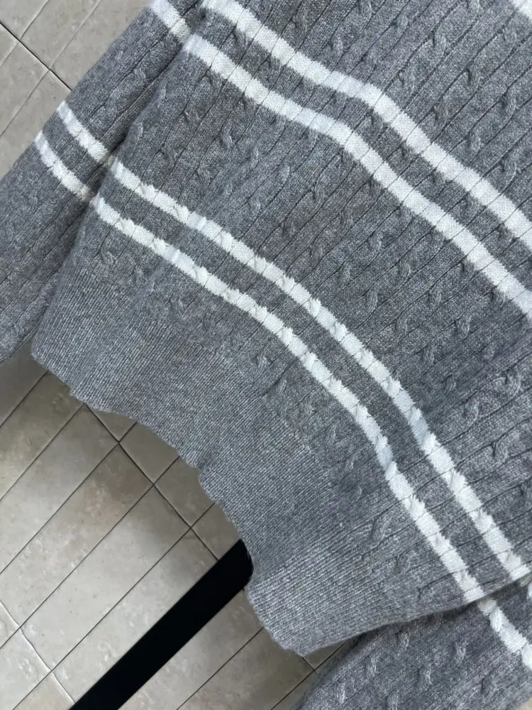 Saint Laurent Pullover female — Photo 3