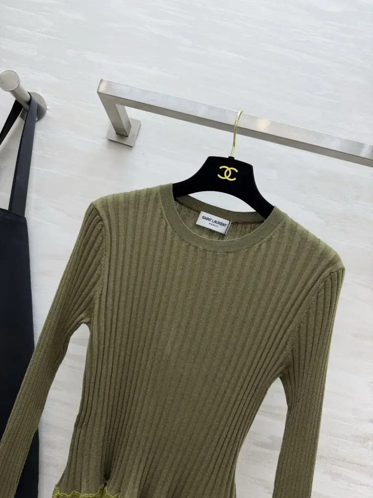 Saint Laurent Pullover female — Photo 3