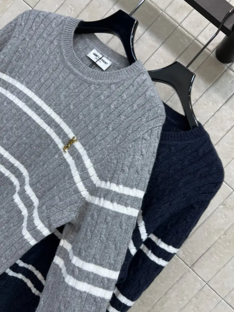 Saint Laurent Pullover female — Photo 4