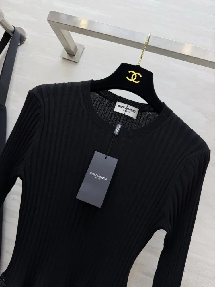 Saint Laurent Pullover female — Photo 4