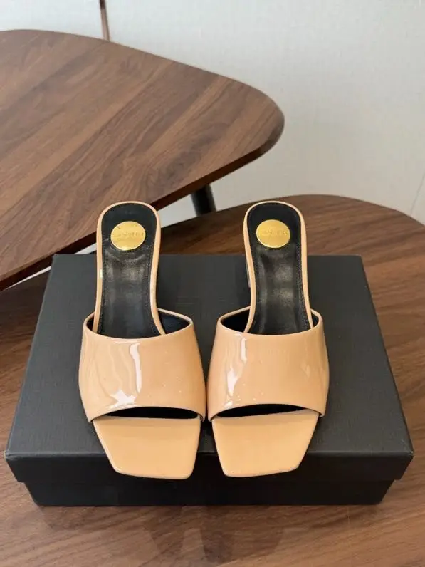 Saint Laurent — Sandals