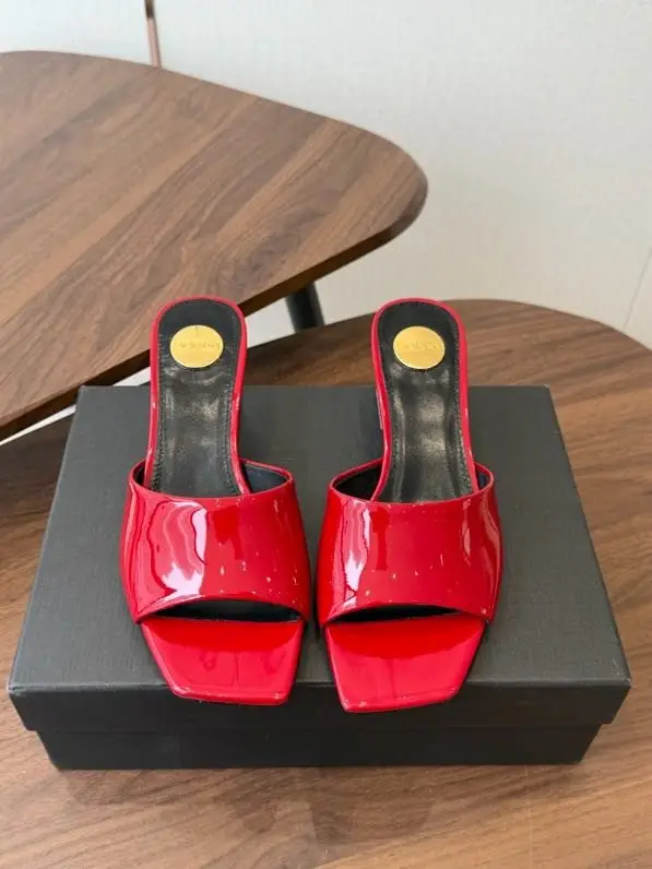 Saint Laurent — Sandals