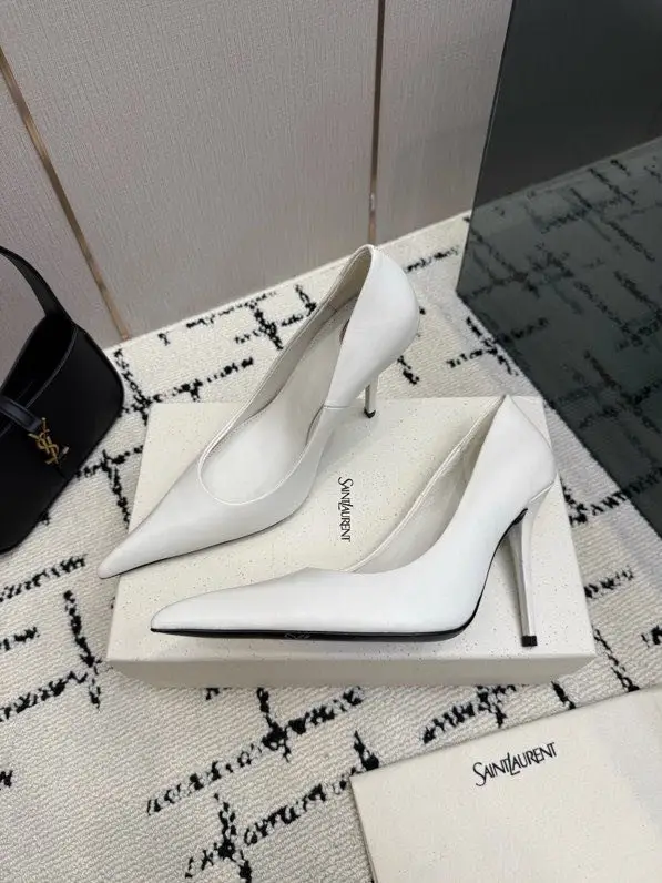 Saint Laurent — Shoes boats on high heel